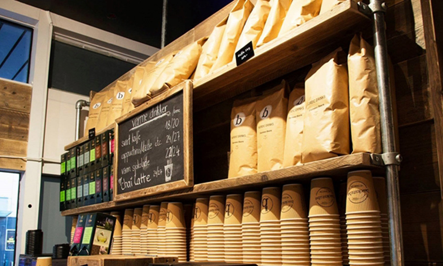 Caféhyllor i byggsystem i galvat stål